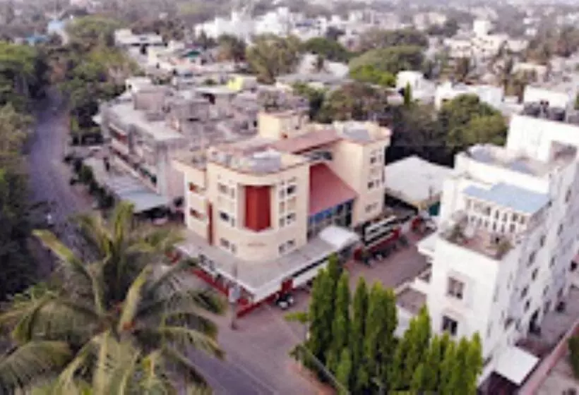 Hotelli Green Field, Satara