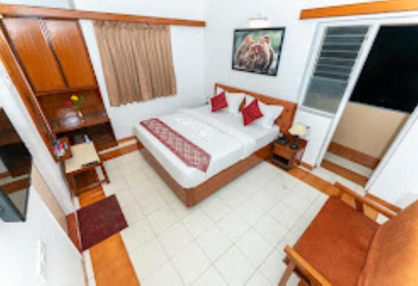 호텔 Green Field, Satara