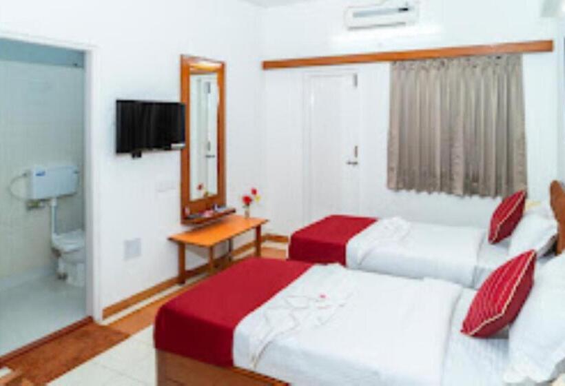 호텔 Green Field, Satara