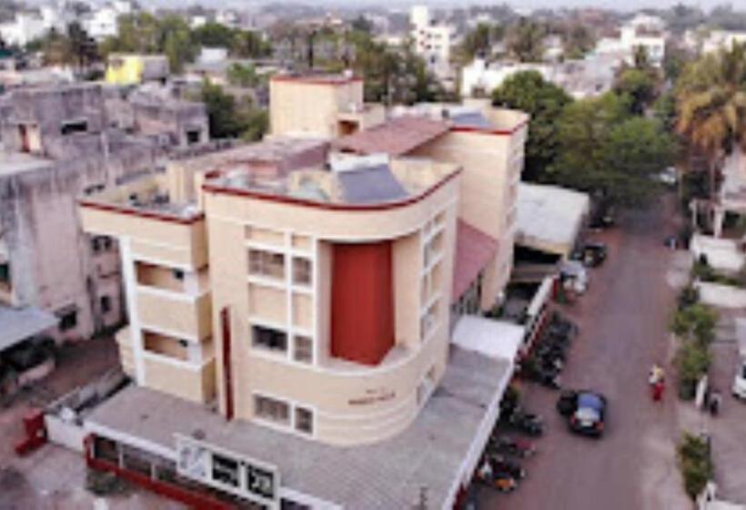 호텔 Green Field, Satara