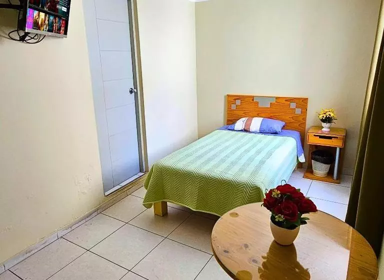 ホテル Hostal Santa Barbara