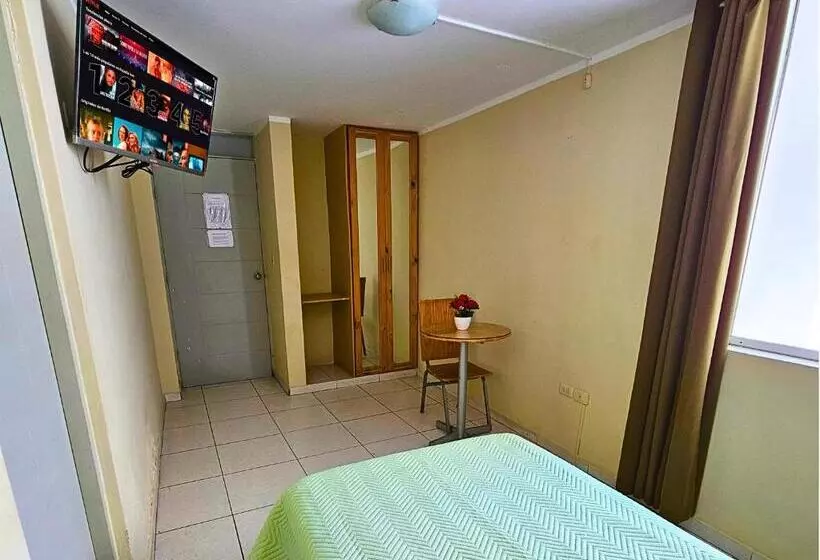 ホテル Hostal Santa Barbara