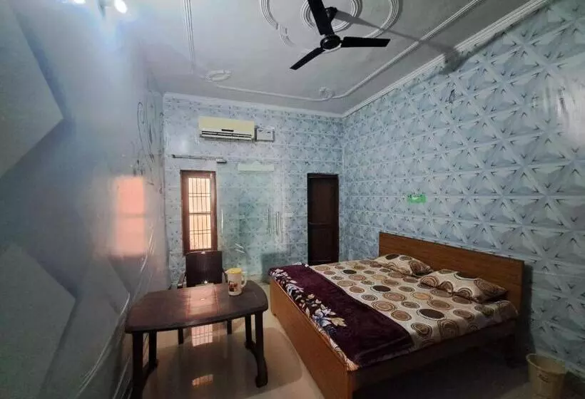 ホテル Oyo Ashiyana Guest House