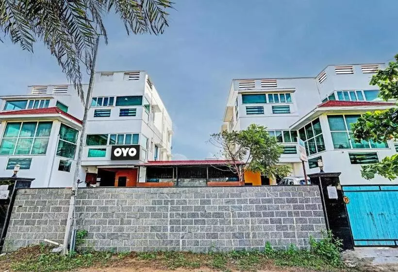 ホテル Oyo Flagship Ecr Goa Beach Resort