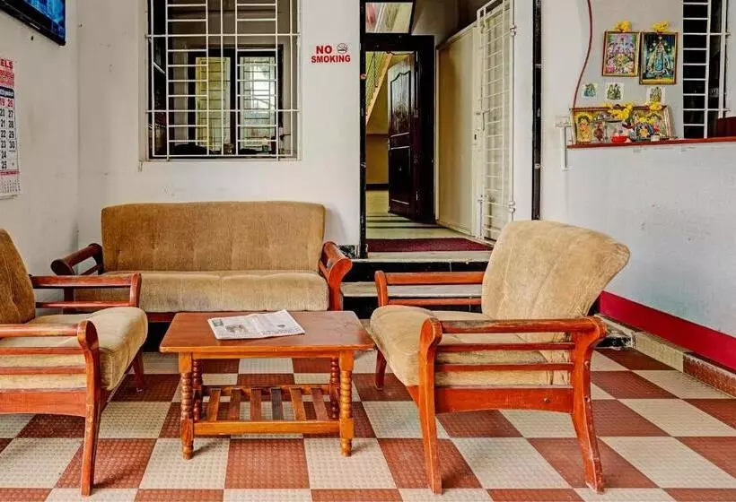 ホテル Oyo Flagship Ecr Goa Beach Resort