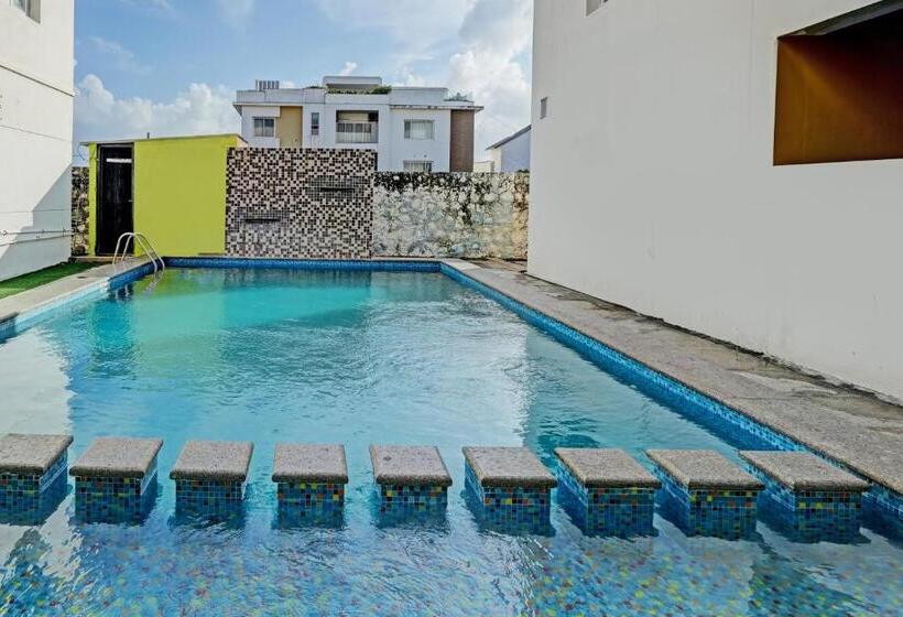 Отель Oyo Flagship Ecr Goa Beach Resort