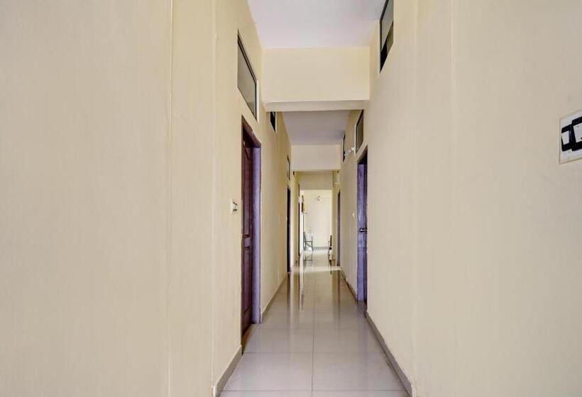 בית מלון כפרי Oyo Mohith Lodge