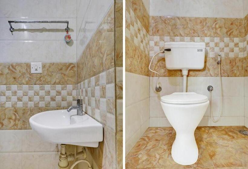 בית מלון כפרי Oyo Mohith Lodge