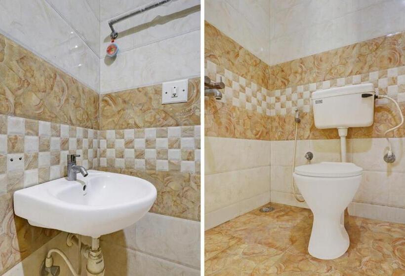 בית מלון כפרי Oyo Mohith Lodge