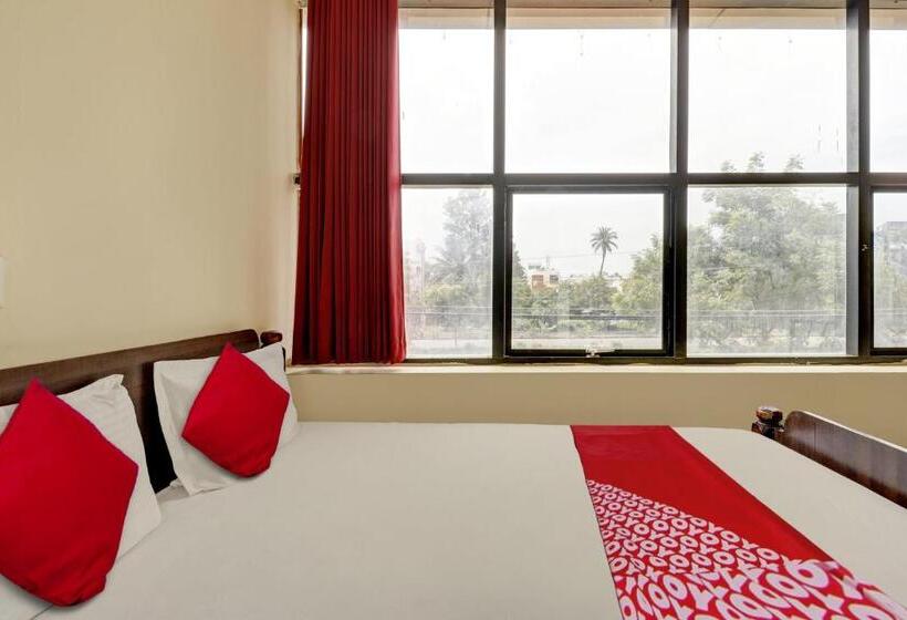 בית מלון כפרי Oyo Mohith Lodge