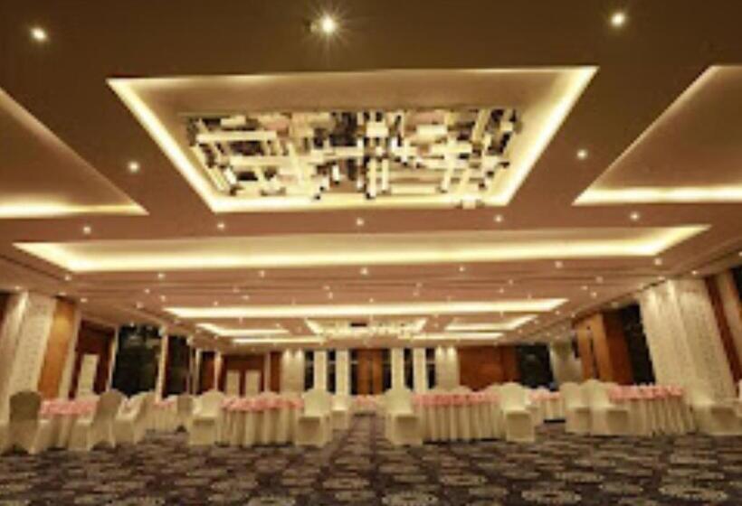 هتل Pal Heights Mantra Bhubaneshwar