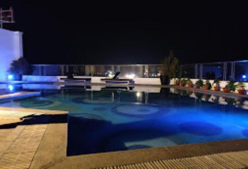 هتل Pal Heights Mantra Bhubaneshwar