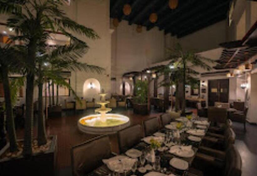 هتل Pal Heights Mantra Bhubaneshwar