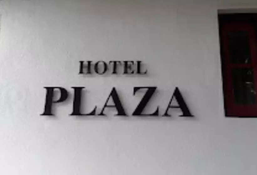 ホテル Plaza, Jalgaon