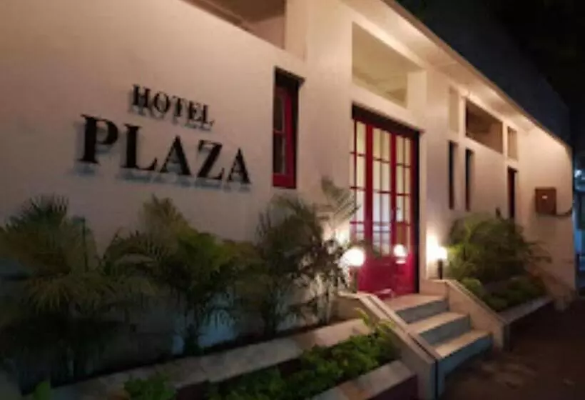 ホテル Plaza, Jalgaon