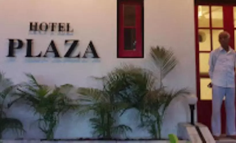 ホテル Plaza, Jalgaon