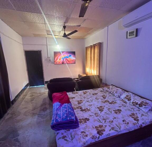 Hotel Secret Solitudes