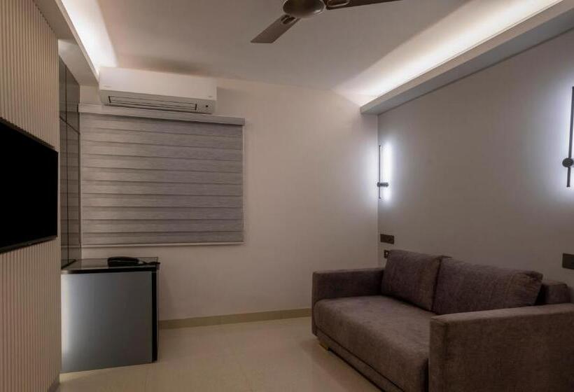 Hotel Treebo Premium D Consulate