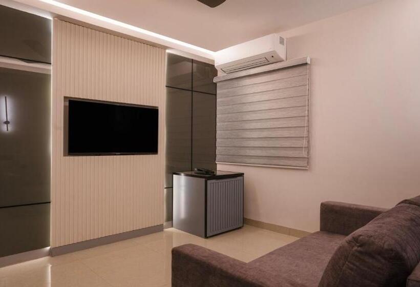 Hotel Treebo Premium D Consulate