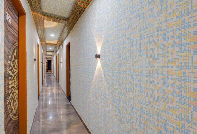 Oyo Hotel Green City