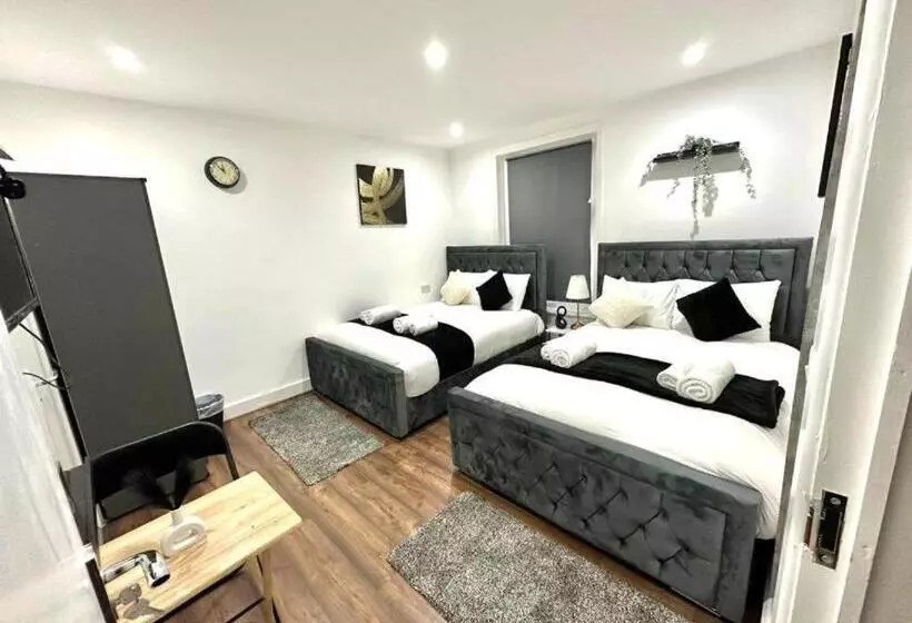 ペンション Hounslow Suites   Tw3