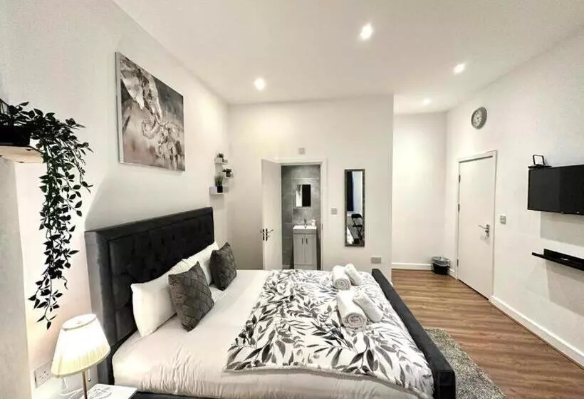 ペンション Hounslow Suites   Tw3