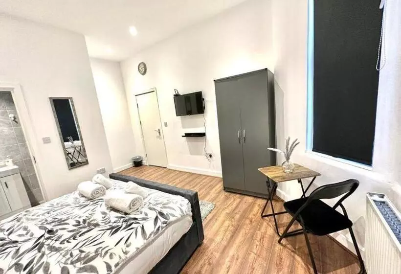 ペンション Hounslow Suites   Tw3