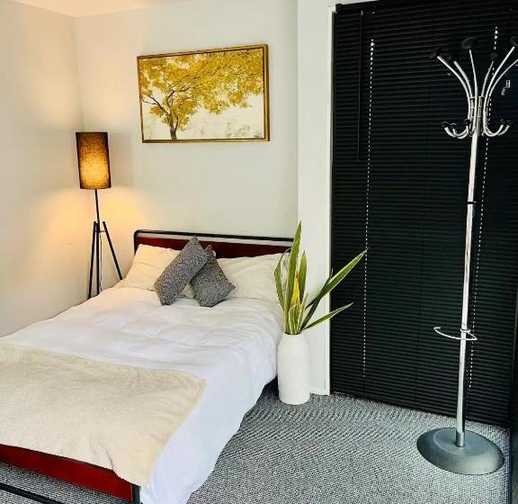 بنسيون East Bridgford Summerhouse Inc Spa And Treatments