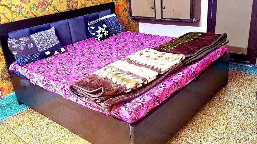 Pension  Radha Rani Dham