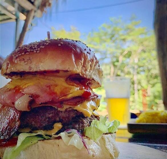 هاستل Raindance