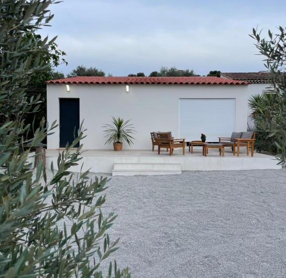 تختخواب و صبحانه Baya Spa