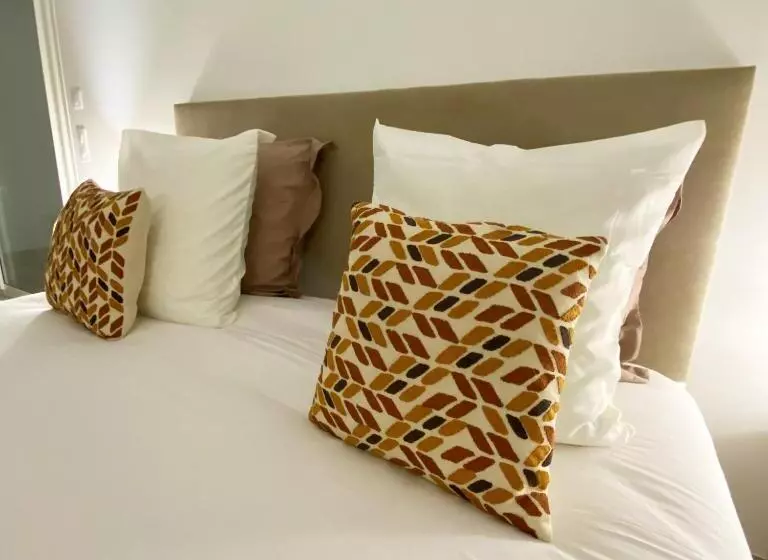 تختخواب و صبحانه Baya Spa