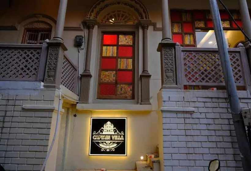 Aamiaismajoitus (B&B) Captain Villa Heritage House