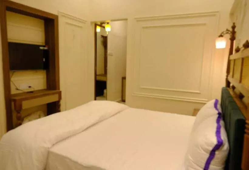 Aamiaismajoitus (B&B) Captain Villa Heritage House