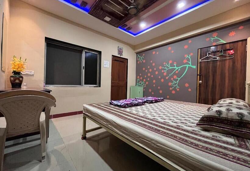 Bed and Breakfast Patil Homestay