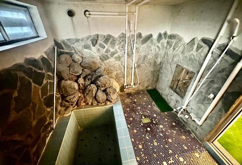 בית מלון כפרי 1800