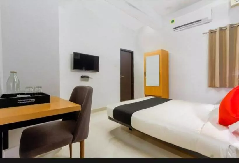 ホテル Annamalai Residency