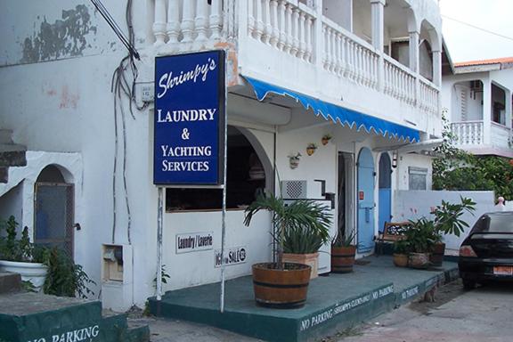 هتل کپسول Shrimpys Laundry ,hostel And Yacht Support
