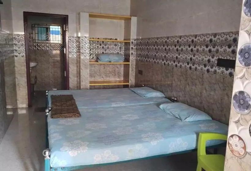 ホテル Oyo Flagship Sri Sakthi Siva Lodge