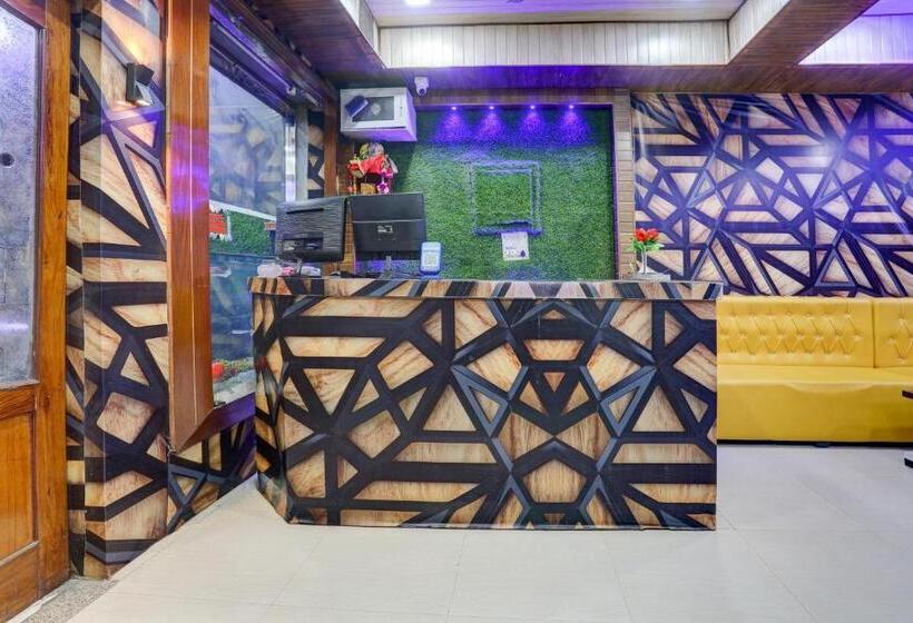 Hotel Oyo Royal Wings