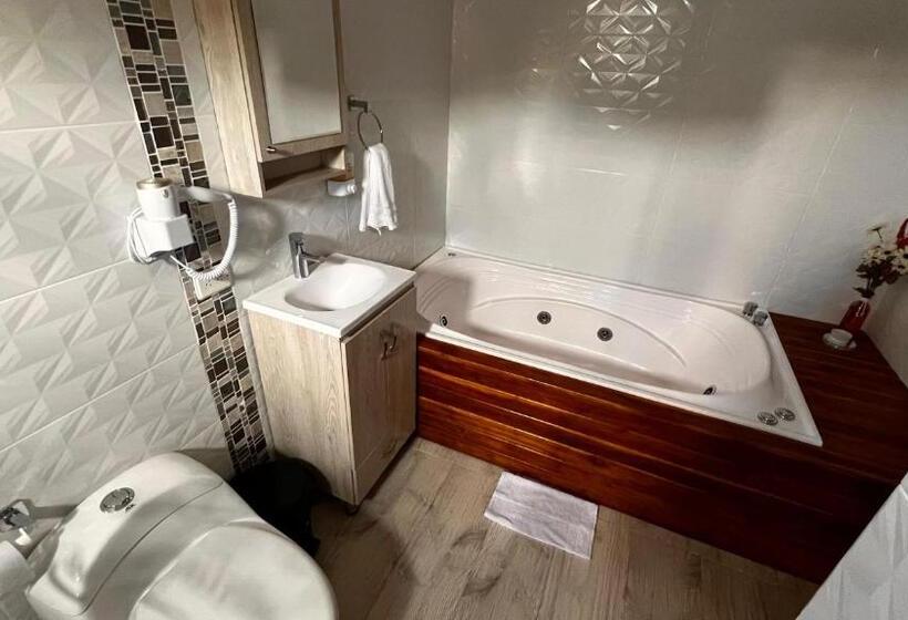 בית מלון כפרי Piscina Sarita Club Boutique