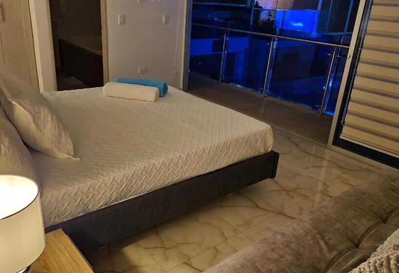 בית מלון כפרי Piscina Sarita Club Boutique