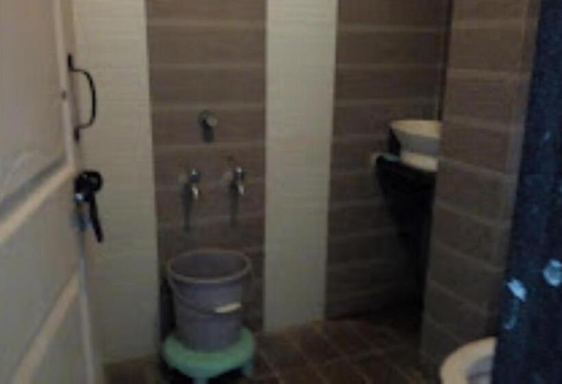 ホテル Radhika Place And City Palace, Parbhani