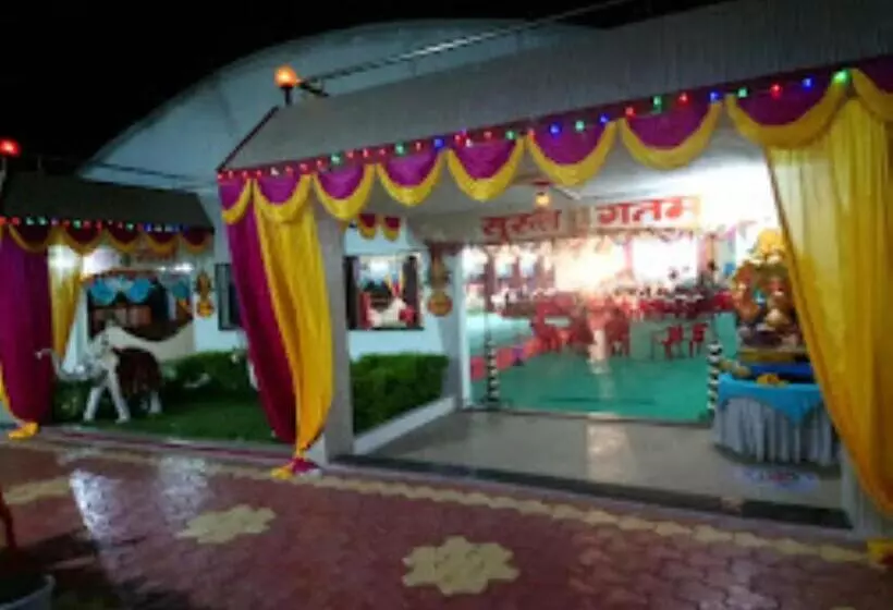 ホテル Suruchi Inn Sambhajinagar