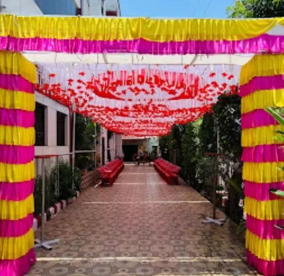 ホテル Suruchi Inn Sambhajinagar