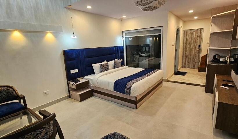 בית מלון כפרי Tranquil Inn Mashobra  Off Beat