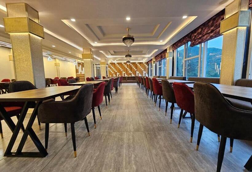 בית מלון כפרי Tranquil Inn Mashobra  Off Beat