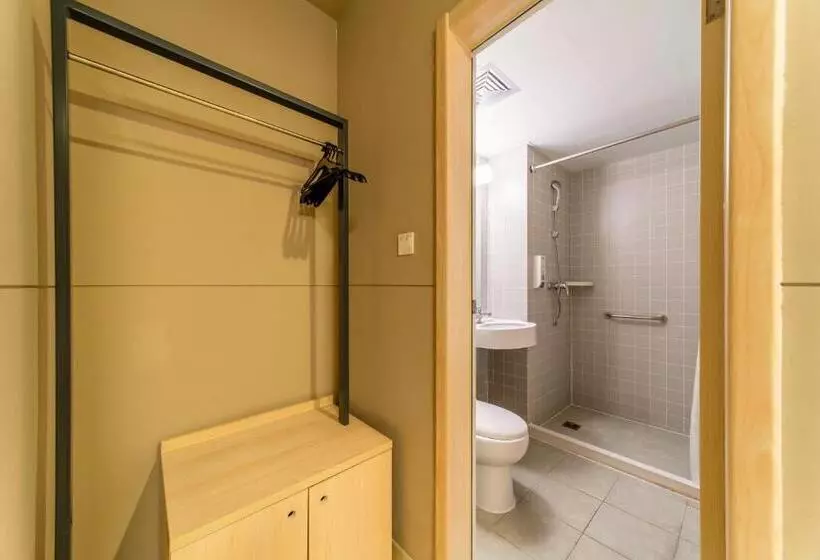 Maixinge Hotel   Shuttle Bus To Shanghai Pudong International Airport