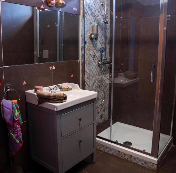 تختخواب و صبحانه Homemore Brigida