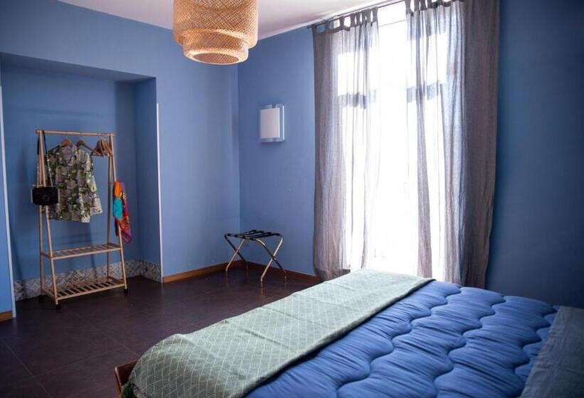 تختخواب و صبحانه Homemore Brigida